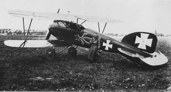 Albatros DIII, aft, (on the ground), with Lt Ludwig Han