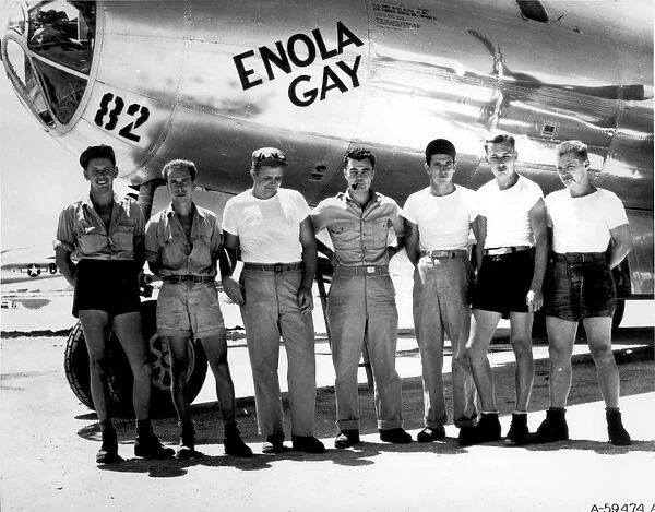 Boeing B-29 Enola Gay Paul Tibbetts and (on the groun