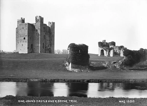 King Johns Castle and R. Boyne, Trim