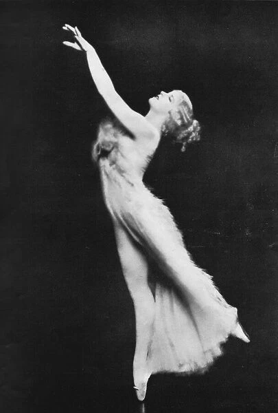 A portrait of the dancer Harriet Hoctor, 1930