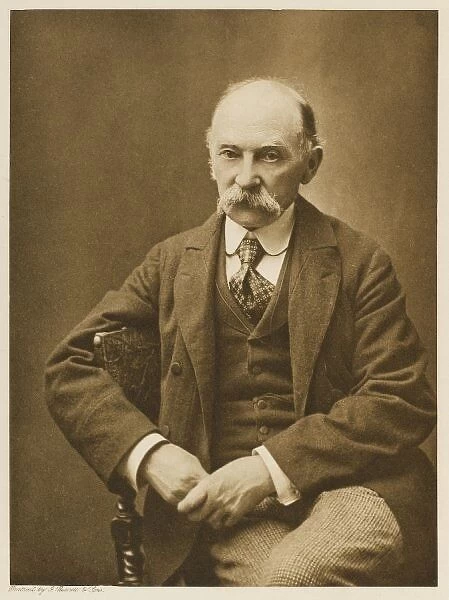 Thomas Hardy  /  Russell