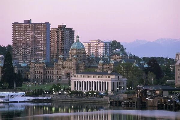Downtown at sunrise, Victoria, British Columbia (B. C. ), Canada, North America