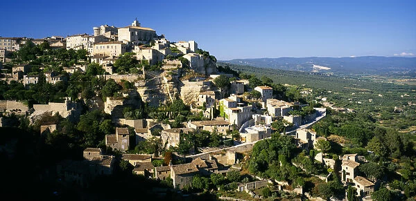 20013751. FRANCE Provence-Cote d Azur Gordes View over hill village and landscape beyond