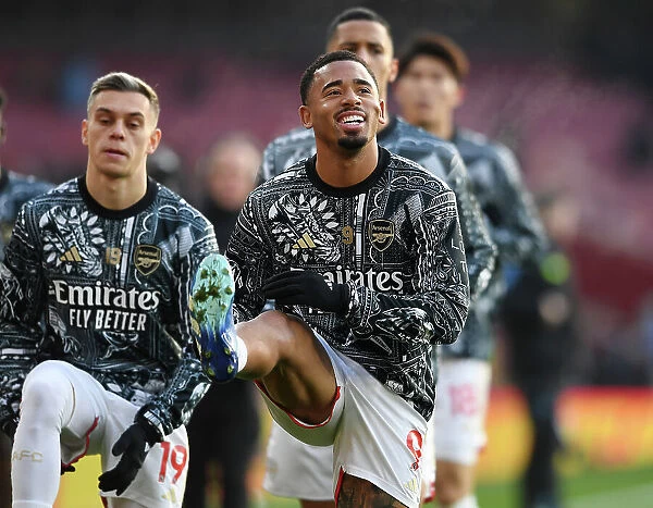 Gabriel Jesus Focused Warm-Up: Arsenal Star Readies for Arsenal vs. Wolverhampton Wanderers, 2023-24 Premier League
