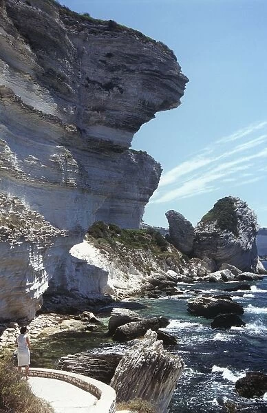 France, Corsica, Corse-du-Sud, limestone cliffs in surroundings of Bonifacio