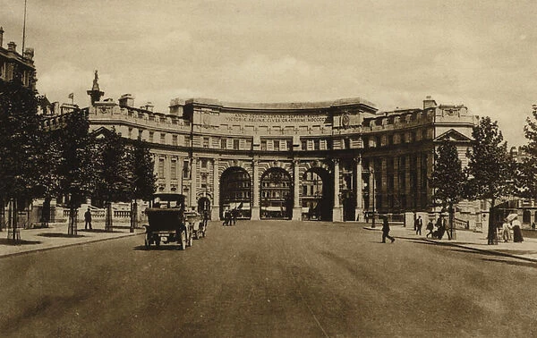 The Admiralty Arch, the Mall, London (b  /  w photo)
