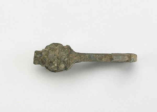Garment hook, 400-200 BC (bronze)