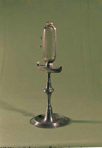 Hourly lamp, 1677 (pewter & glass)