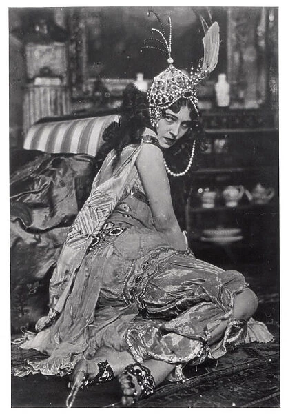 Ida Rubinstein (c. 1885-1960) as Zobeide in Scheherazade, c. 1910 (b  /  w photo)