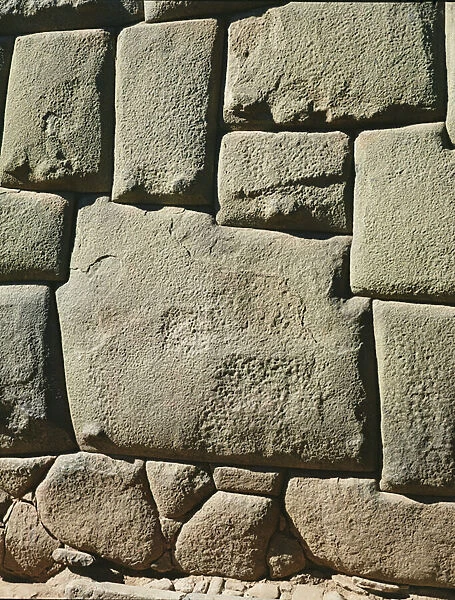 Stone with twelve angles (stone)