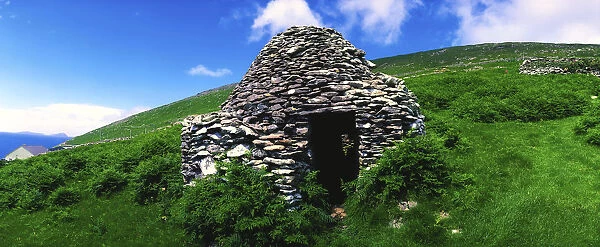 Beehive Hut, Fahan, Slea Head, Dingle Peninsula, Co Kerry, Ireland; Clochan (Beehive Hut)