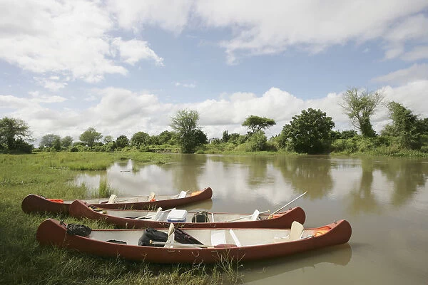 Canoes On The Lower Zambezi