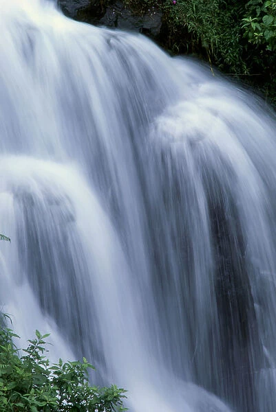 Hawaii, Big Island, One Of Many Waterfalls Along Hamakua Coast, Blur Action B1608