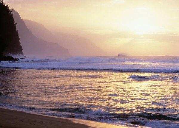 Hawaii, Kauai, Na Pali Coast, Beach At Sunset, Cliffs In Background