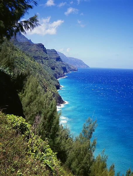 Hawaii, Kauai, Napali Coast Trail, Lush Greenery, Bright Blue Sky And Ocean