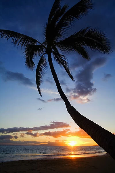 Hawaii, Maui, Kihei, Sunset At Kamaole Beach One