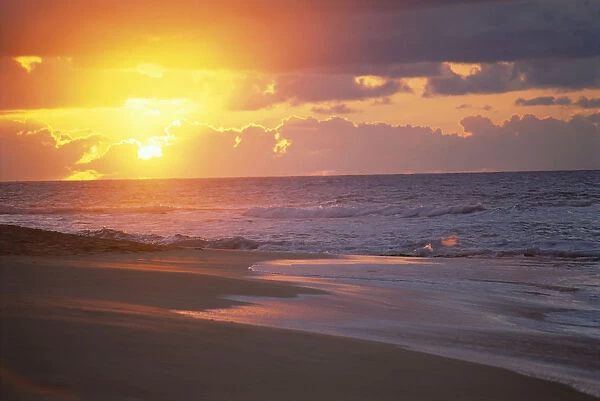 Hawaii, Oahu, Sandy Beach At Sunrise, Glowing Sky, Shoreline A32H