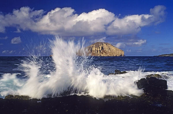 Hawaii, Oahu, Waves Breaking On Lava Rock Coast At Makapu u With Rabbit Island In The Distance