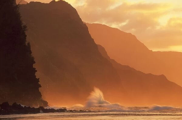 Incoming Tide Against The Mountains, Hawaii, Usa