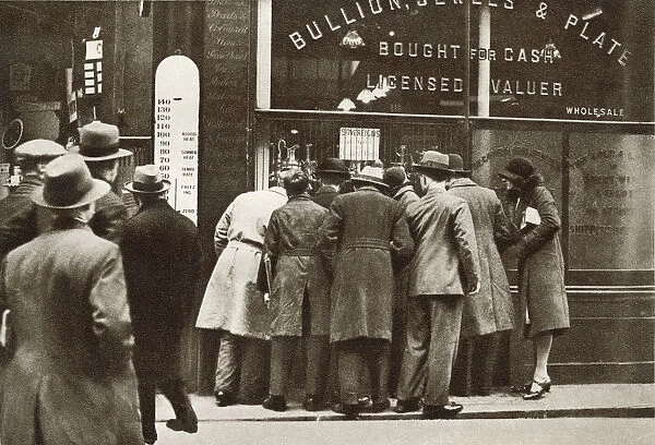 Jewellers Shop Offering Good Prices For Gold Bullion In 1932 When The Value Of Gold Increased. From The Story Of 25 Eventful Years In Pictures Published 1935