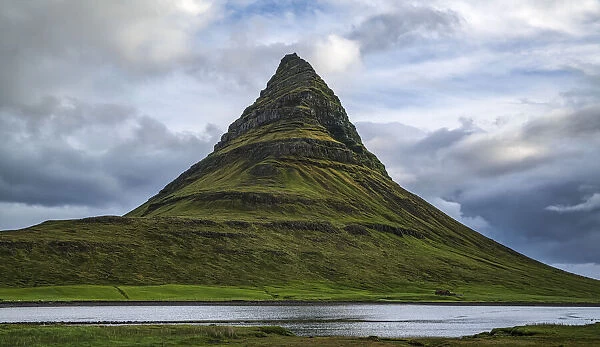 Kirkjufell, the most photographed mountain in Iceland, near Grundarfjodur, Snaefellsness Peninsula; Iceland