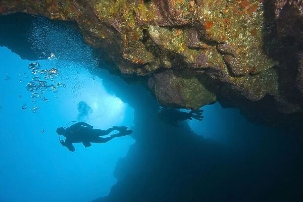 Molokini, Maui, Hawaii, Usa; Scuba Diver At A Volcanic Crater