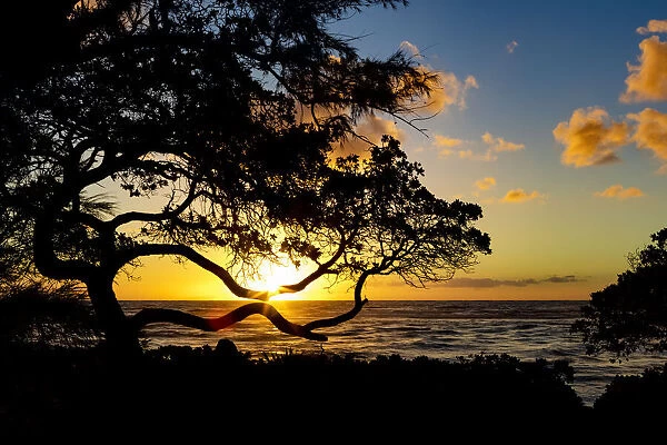 Sunrise over ocean from the coast of Kauai, Hawaii, USA