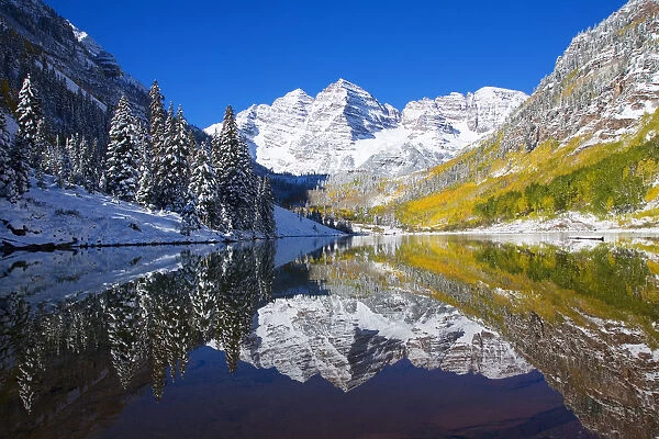 USA, Colorado, Early Snow; Near Aspen, Landscape Of Maroon Lake And Maroon Bells In Distance