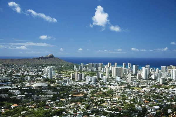 USA, Hawaii, Oahu, Diamond Head And Waikiki From Tantalus; Waikiki