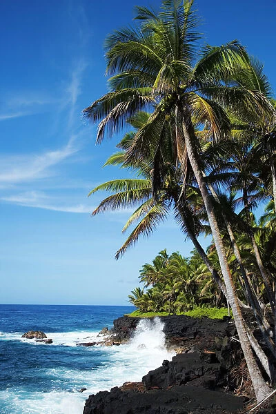 USA, Hawaii, Scenic view of Kahena Coastline; Big Island