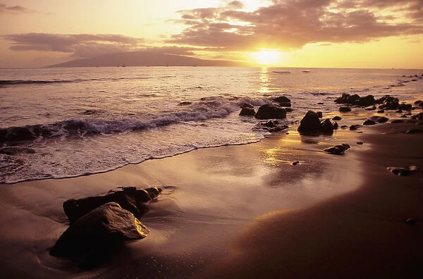USA, Sunset over beach landscape; Hawaii Islands