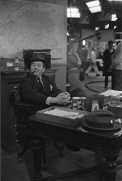 Actor Rupert Davies as Inspector Maigret