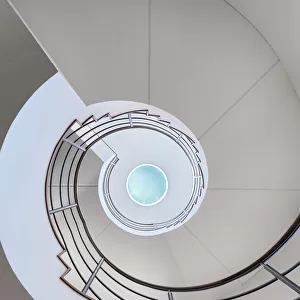 Olisa Library spiral staircase DP347265
