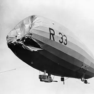 Airship R33 with a Damaged Nose after Breaking from her ?