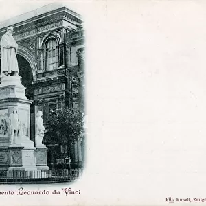 Leonardo da Vinci statue, Piazza della Scala, Milan, Italy