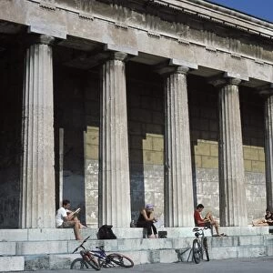 Colonnade on the exterior of the Temple of Theseus, Volksgarten Park, Innere Stadt