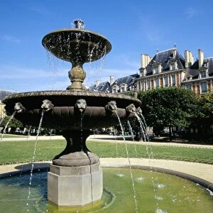 Fountain, Place des Vosges, 3e district, Paris, France, Europe