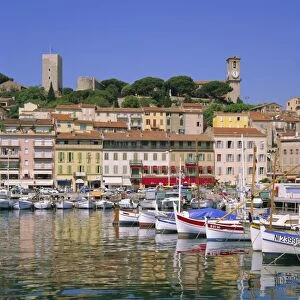 Harbour and waterfront, Cannes, Cote d Azur, Alpes-Maritimes, Provence
