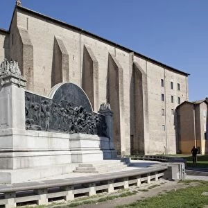 Monumento Giuseppe Verdi and Palazzo Della Pilotta, Piazza del Pace, Parma