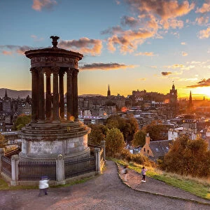 Dugald Stewart Monument on Carlton Hill overlooking Edinburgh Old Town, City of Edinburgh, Scotland, UK