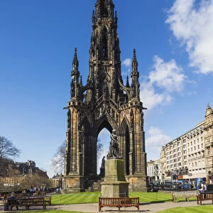 Great Britain, Scotland, Edinburgh, Princes Street, The Scott Monument in East Princes