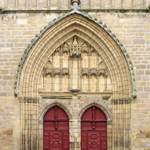 Front portal entrance to Cahors Cathedral (CathA drale Saint-etienne de Cahors), Cahors