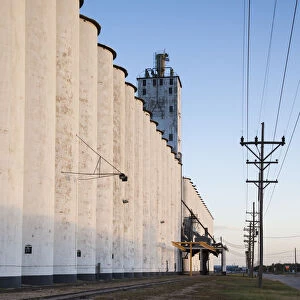 USA, Kansas, Hutchinson, grain elevator