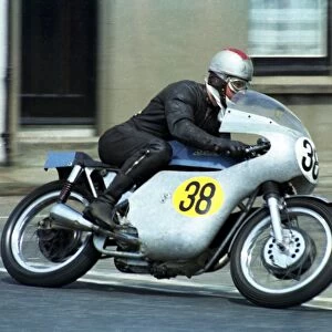Vin Duckett (Seeley Matchless) 1969 Senior TT