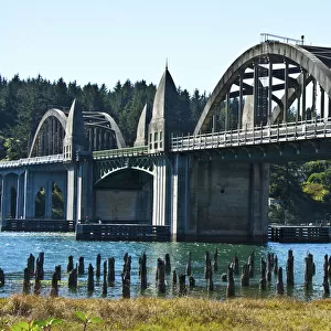 Siuslaw River Bridge, Siuslaw River, Florence, Oregon, USA