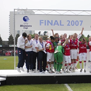 Arsenal Ladies Lift UEFA Women's Cup: 1-0 Aggregate Victory (2006-07) - 6th UEFA Women's Cup Final