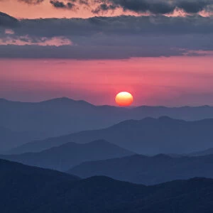 Autumn sunset from Clingmans Dome, Appalachian Mountains, Great Smoky Mountains National Park, North Carolina, USA