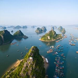 Beautiful seascape in Halong bay, Vietnam