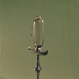 Hourly lamp, 1677 (pewter & glass)