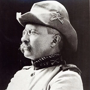 Theodore Roosevelt as Lieutenant-Colonel of 1st US Volunteer Cavalry in 1898 (b / w photo)